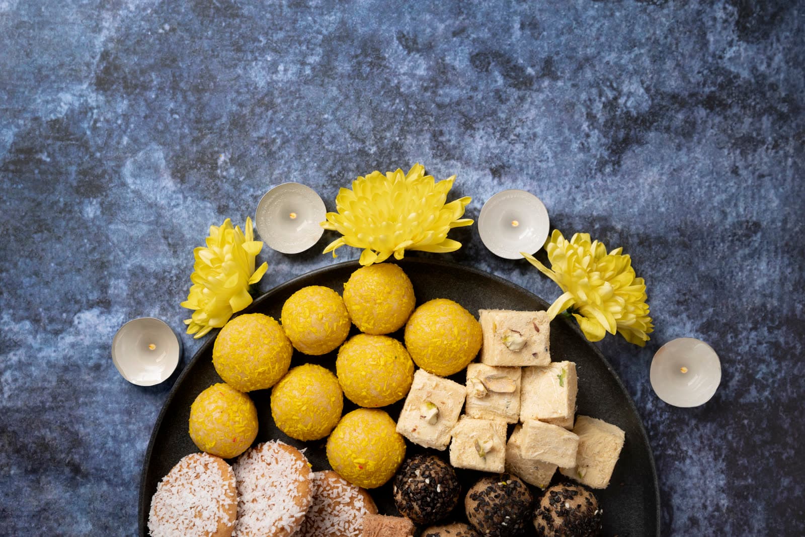 Diwali 2024 Spices: Mithai, Namkeen and Gift Box Ideas