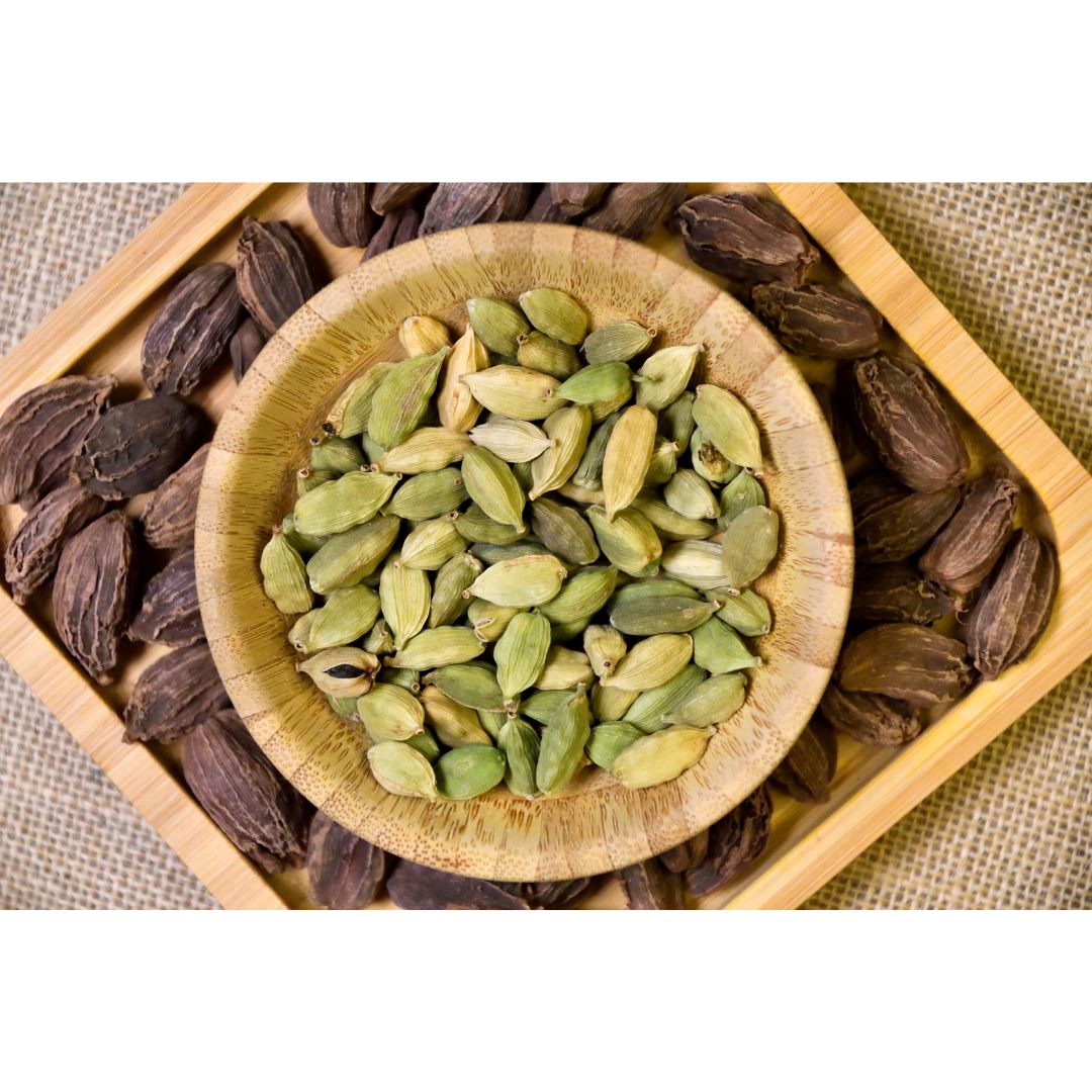 Exploring the Varieties of Cardamom: A Guide to Black and Green Cardamom